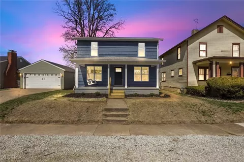 122 E Channel St, Newark, OH 43055