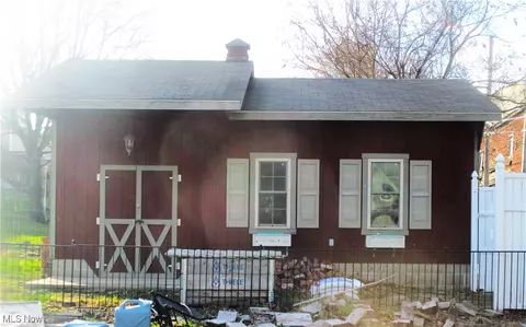 Exterior - 131 Cherry St, Barnesville, OH 43713 photo 5 of 5