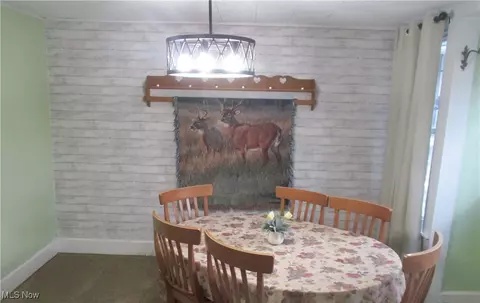 Dining - 131 Cherry St, Barnesville, OH 43713 photo 2 of 2