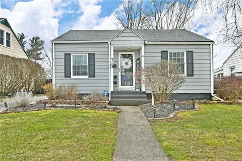713 Packard St NW, Warren, OH 44483