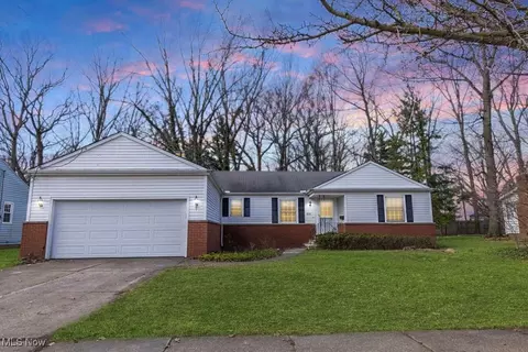 620 Edgerly Rd, Cleveland Heights, OH 44121