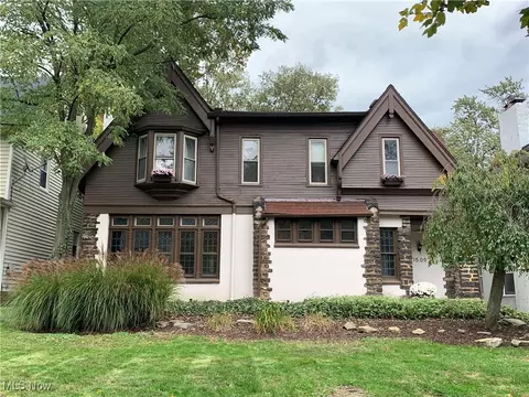 1509 Rydalmount Rd, Cleveland Heights, OH 44118