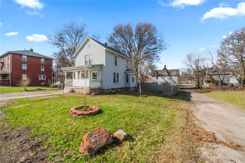 142 E Cambridge St, Alliance, OH 44601
