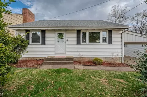 4508 Stella St, Parkersburg, WV 26104