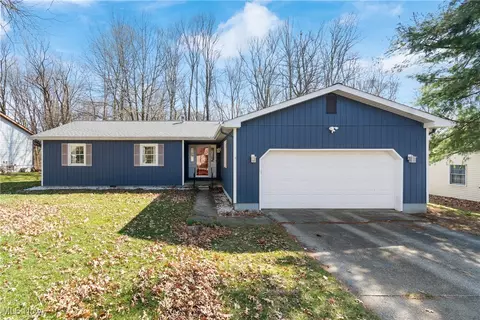 321 Great Oaks Trl, Wadsworth, OH 44281