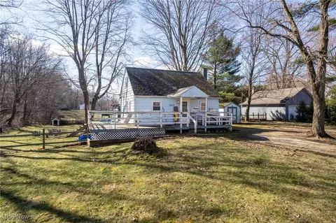 2844 Graybill Rd, Uniontown, OH 44685