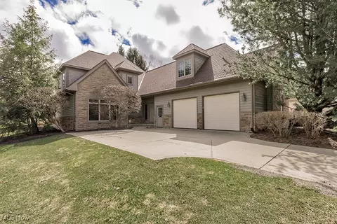 7311 Players Club Dr #13, Painesville, OH 44077