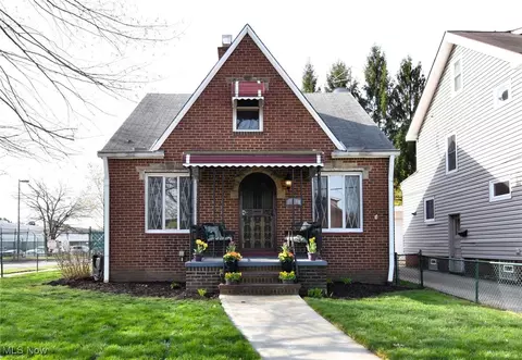14501 Caldwell Ave, Cleveland, OH 44111