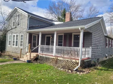 49 Owen Brown St, Hudson, OH 44236