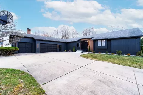 334 Westchester, Warren, OH 44484