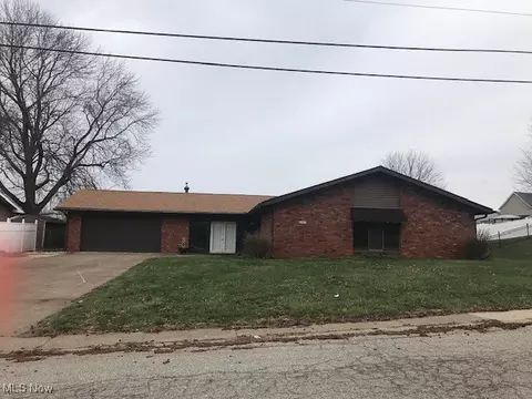 157 Highland Hills Dr, Follansbee, WV 26037