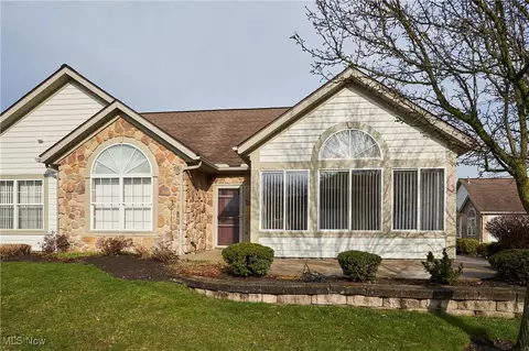 675 Crossings Cir, Tallmadge, OH 44278