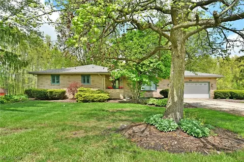 907 Center St E, Warren, OH 44481