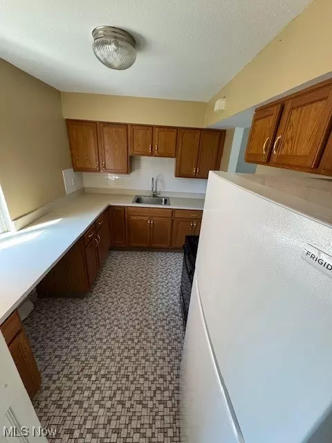 1618 Ridgewick Dr, Wickliffe, OH 44092 photo 5