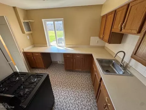 1618 Ridgewick Dr, Wickliffe, OH 44092 photo 4