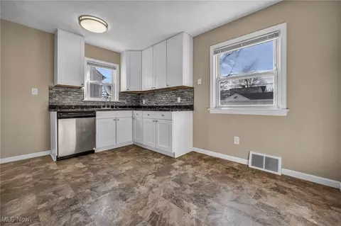 29138 Weber Ave, Wickliffe, OH 44092 photo 6