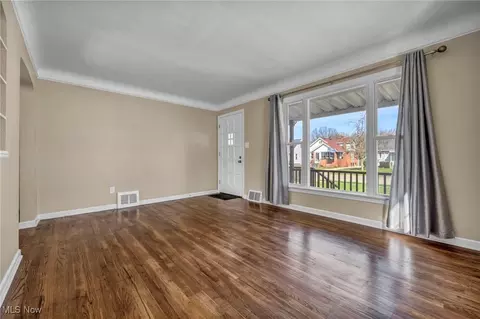 29138 Weber Ave, Wickliffe, OH 44092 photo 8