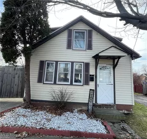 6007 Frontier Ave, Cleveland, OH 44102