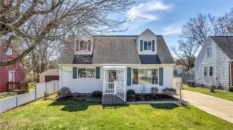 3742 Argonne St, Mogadore, OH 44260