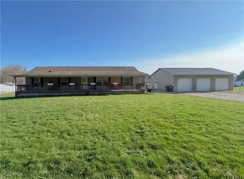 6220 Memory Rd, Zanesville, OH 43701