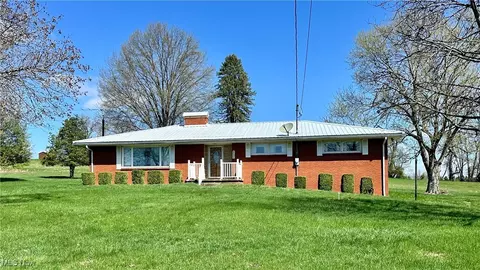 2515 Fairview Rd, Zanesville, OH 43701