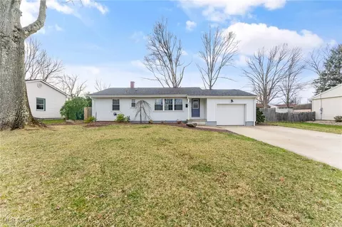 434 Hood Dr, Canfield, OH 44406