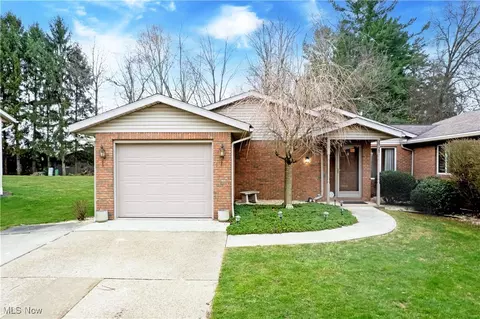 2727 Eastwood Dr, Wooster, OH 44691