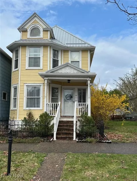 516 Fifth St, Marietta, OH 45750