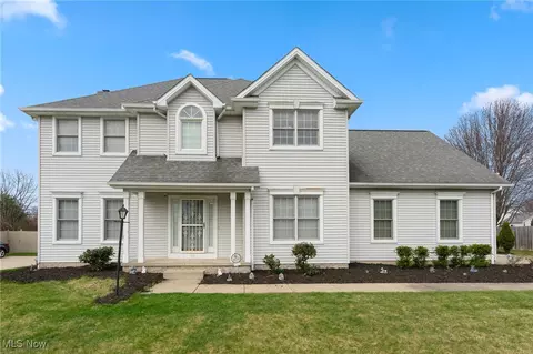 90 Montgomery Dr, Canfield, OH 44406
