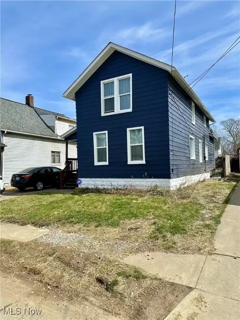 4099 E 56th St, Cleveland, OH 44105