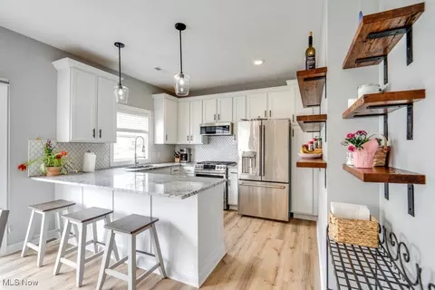 Kitchen - 172 Larimar Dr, Willowick, OH 44095 photo 1 of 4