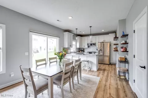 Dining - 172 Larimar Dr, Willowick, OH 44095 photo 2 of 4