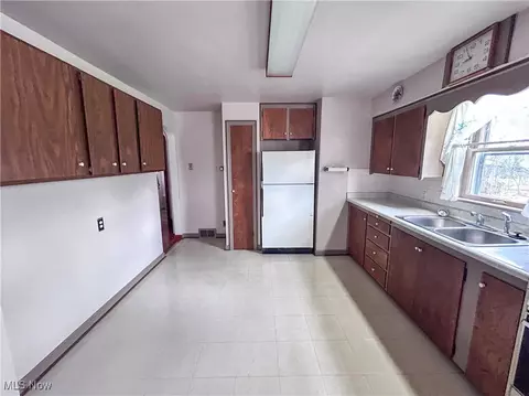 Kitchen - 147 Brookfield Ave, Boardman, OH 44512 photo 1 of 1
