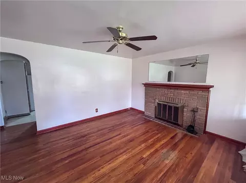 Living - 147 Brookfield Ave, Boardman, OH 44512 photo 1 of 3