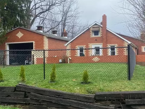1553 Cates Rd, Akron, OH 44312
