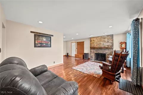 3943 Devon Dr SE, Warren, OH 44484 photo 10