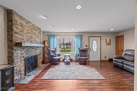 3943 Devon Dr SE, Warren, OH 44484 photo 9