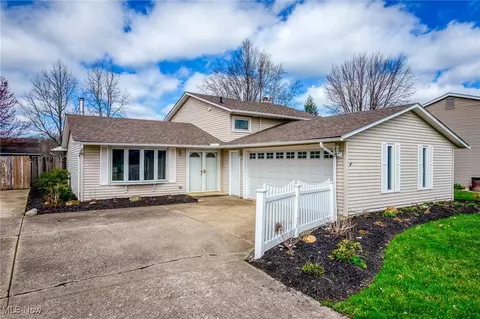 5430 Manning Cir, North Ridgeville, OH 44039