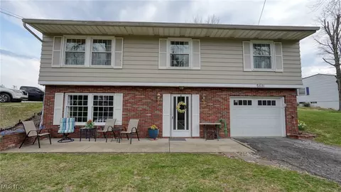 5631 Dogwood Ln, Cambridge, OH 43725