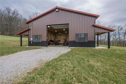 15767 Elmwood Dr, Doylestown, OH 44230