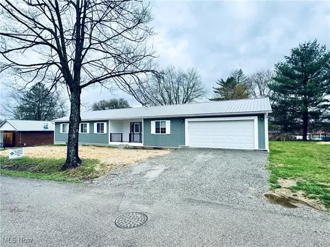 Exterior - 40 Main St, Vincent, OH 45784 photo 6 of 8