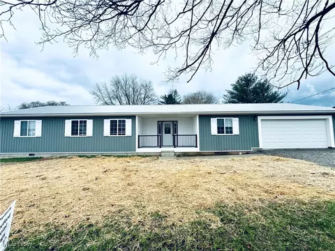 Exterior - 40 Main St, Vincent, OH 45784 photo 3 of 8