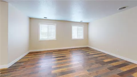 Living - 40 Main St, Vincent, OH 45784 photo 3 of 4