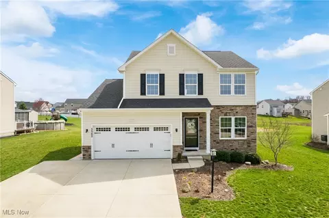 5562 Cranmer Cir, Medina, OH 44256
