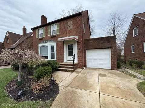 Exterior - 95 E 211th St, Euclid, OH 44123 photo 3 of 10