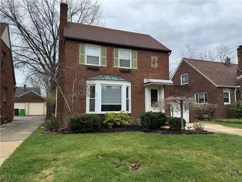 Exterior - 95 E 211th St, Euclid, OH 44123 photo 5 of 10