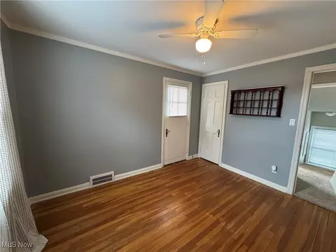 Bedroom - 95 E 211th St, Euclid, OH 44123 photo 3 of 6