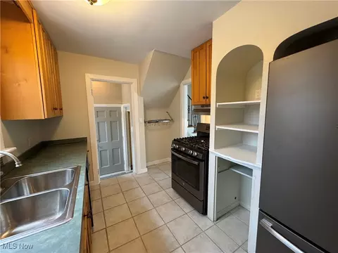 Kitchen - 95 E 211th St, Euclid, OH 44123 photo 3 of 5