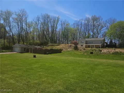 2089 Sudomer Dr, Mogadore, OH 44260