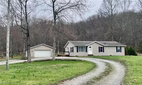 5069 Cherry Run Rd NW, Strasburg, OH 44680